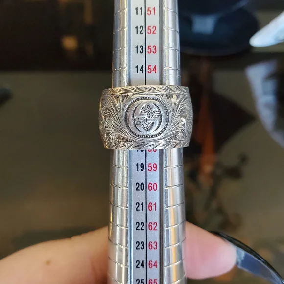 Gucci Garden Sterling Silver and Green Resin Feline Head Motifs Ring - Picture 7 of 11